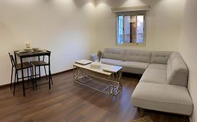 Luxurious 2-Bedroom Apartment In Batha Quraish